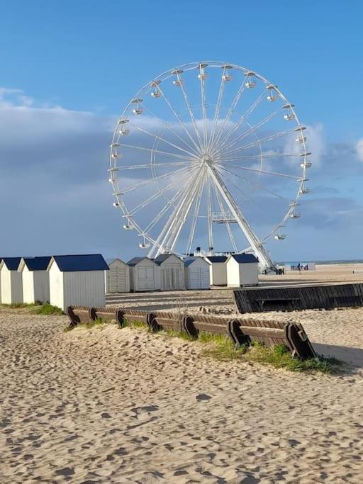 Persea Yourhosthelper Ouistreham Exterior photo
