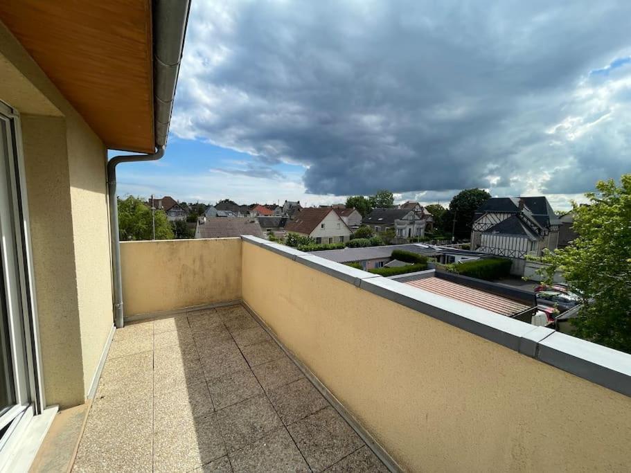 Persea Yourhosthelper Ouistreham Exterior photo